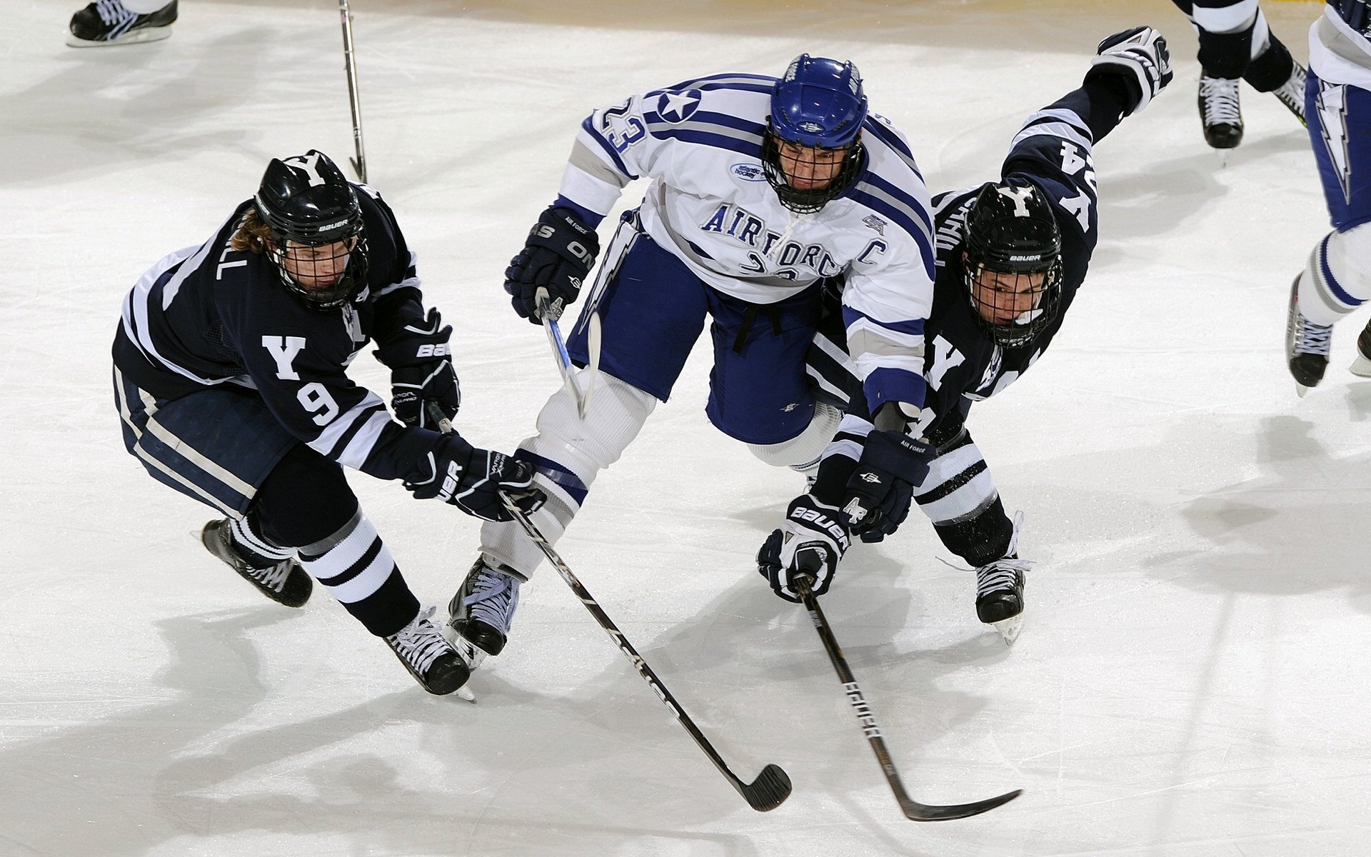 “宽板滑水：东三叉湖赛场掀起水上竞技风暴”